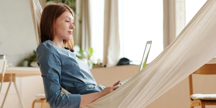 työnhakija sosiaalisessa mediassa