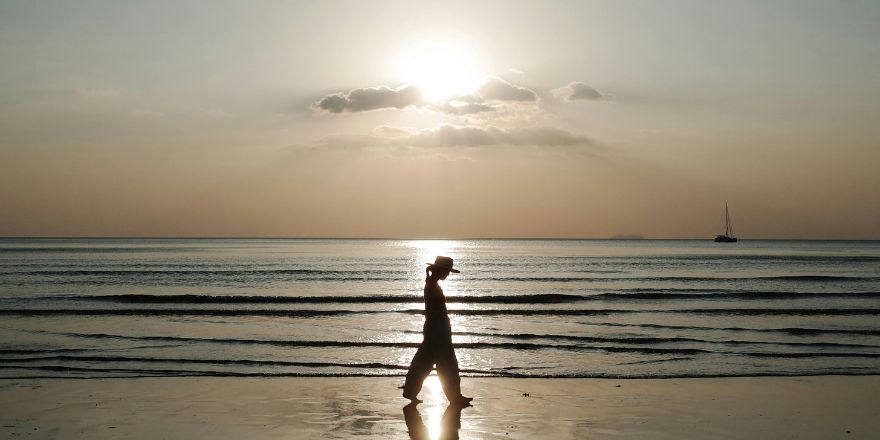 kesätyöntekijänä auringolta suojautuminen